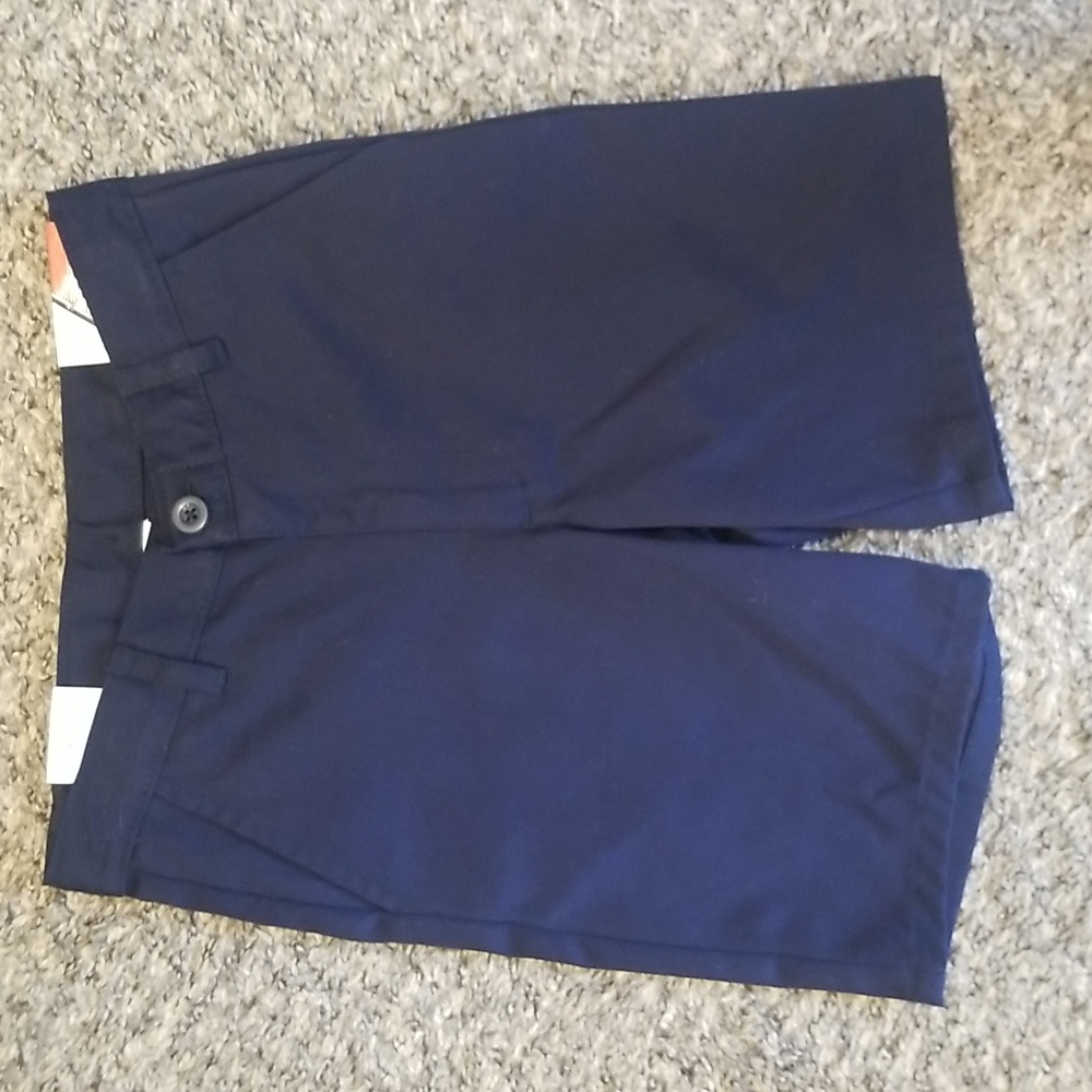 Boy size 7 IZOD shorts